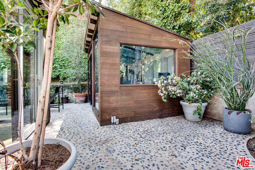 MLS #25616775 image #23