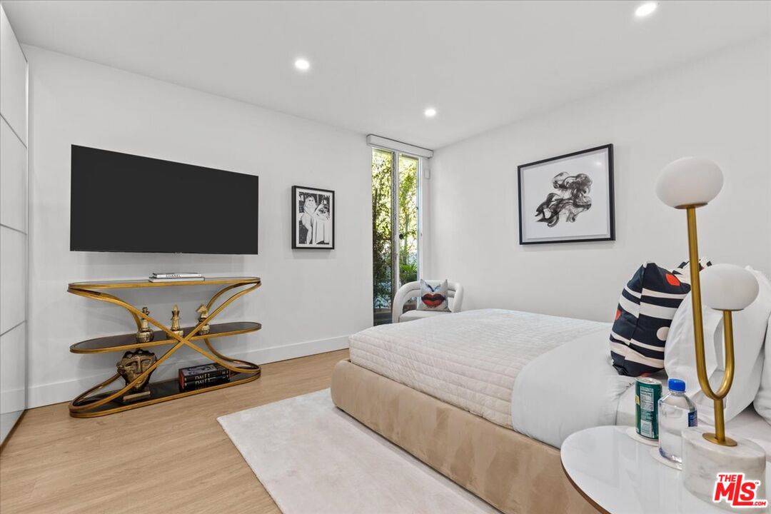 MLS #25616855 image #17