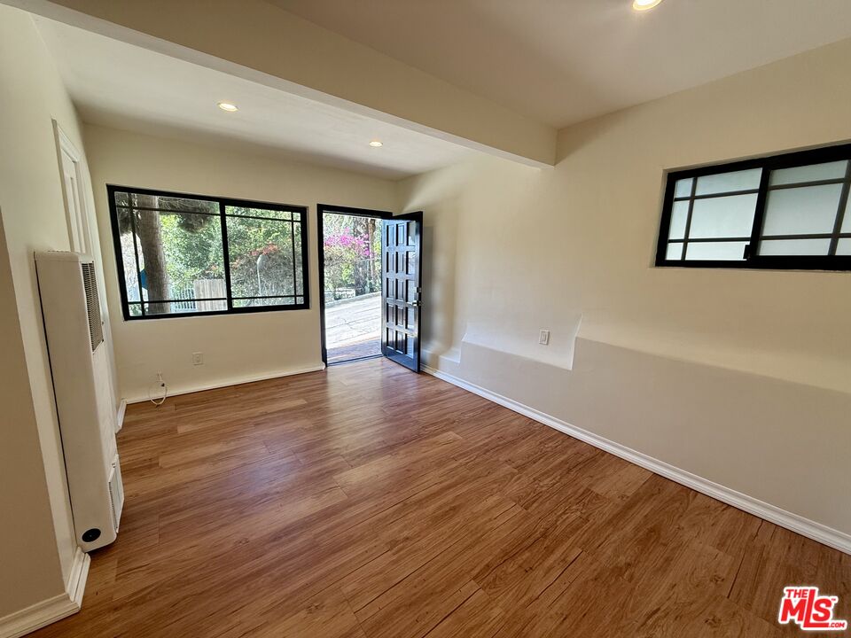 MLS #25616879 image #3