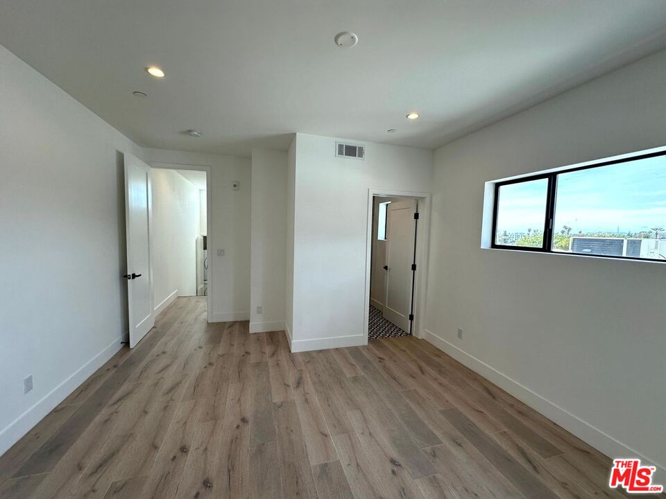 MLS #25616899 image #20