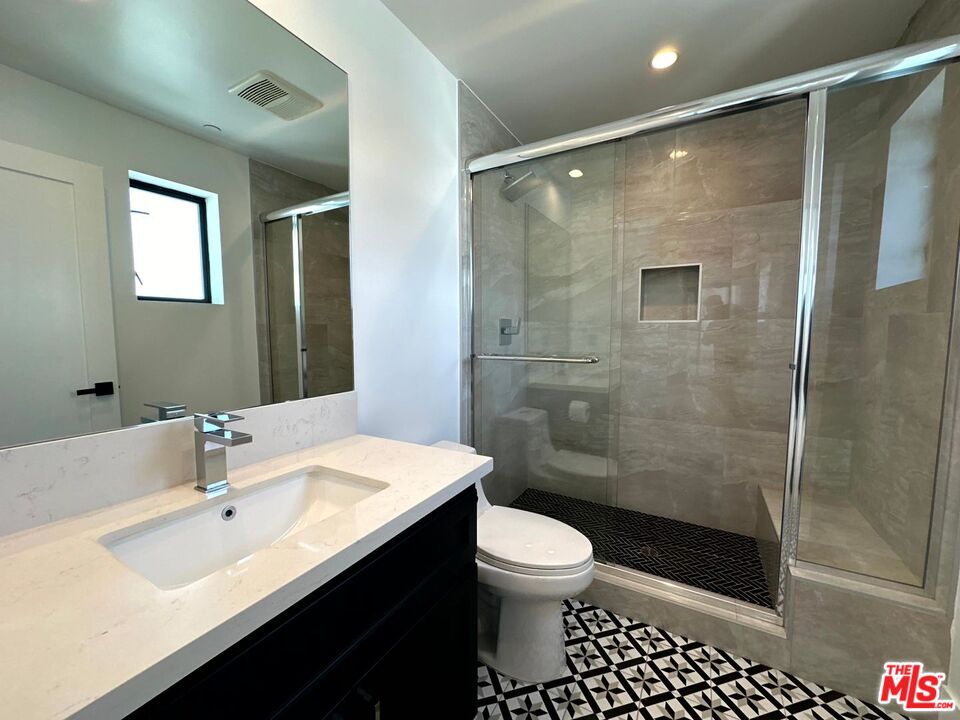 MLS #25616899 image #23