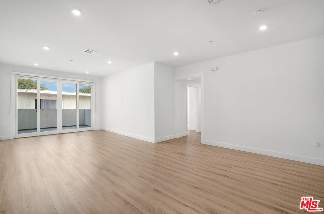 MLS #25616907 image #8