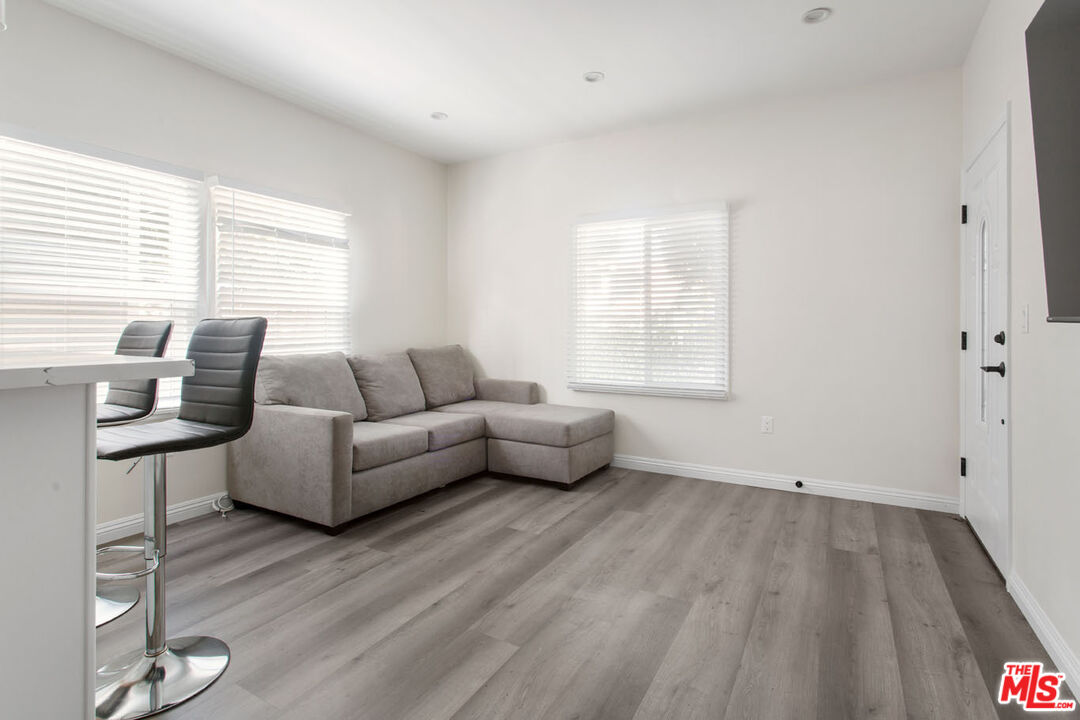 MLS #25616937 image #3