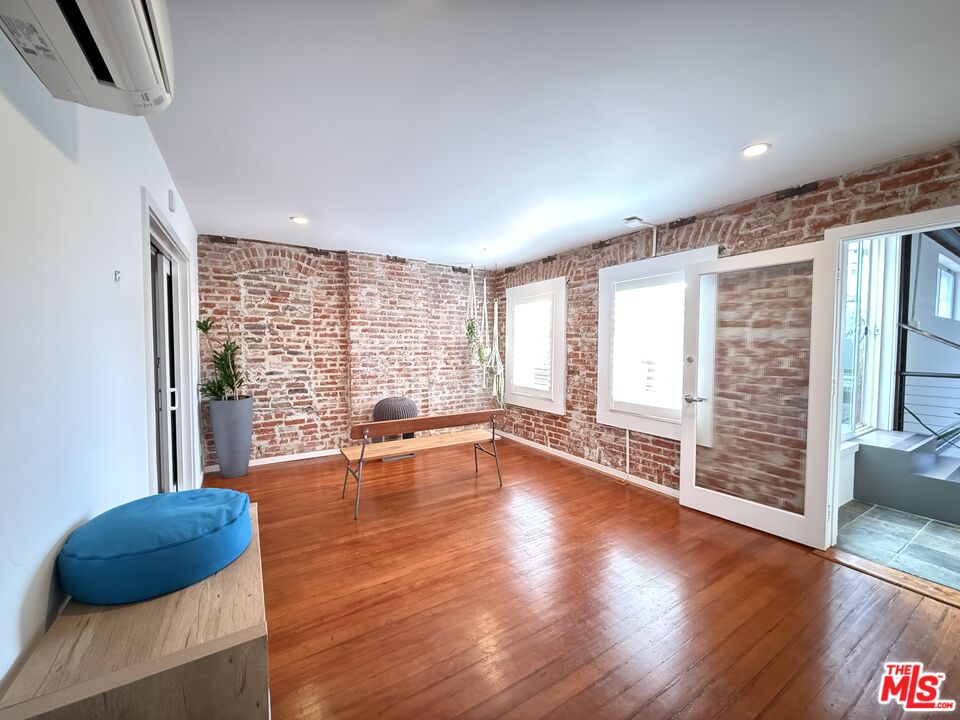 MLS #25616953 image #6