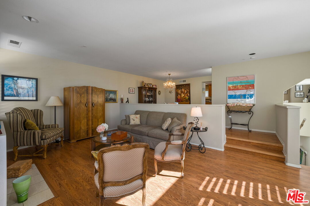 MLS #25616977 image #3