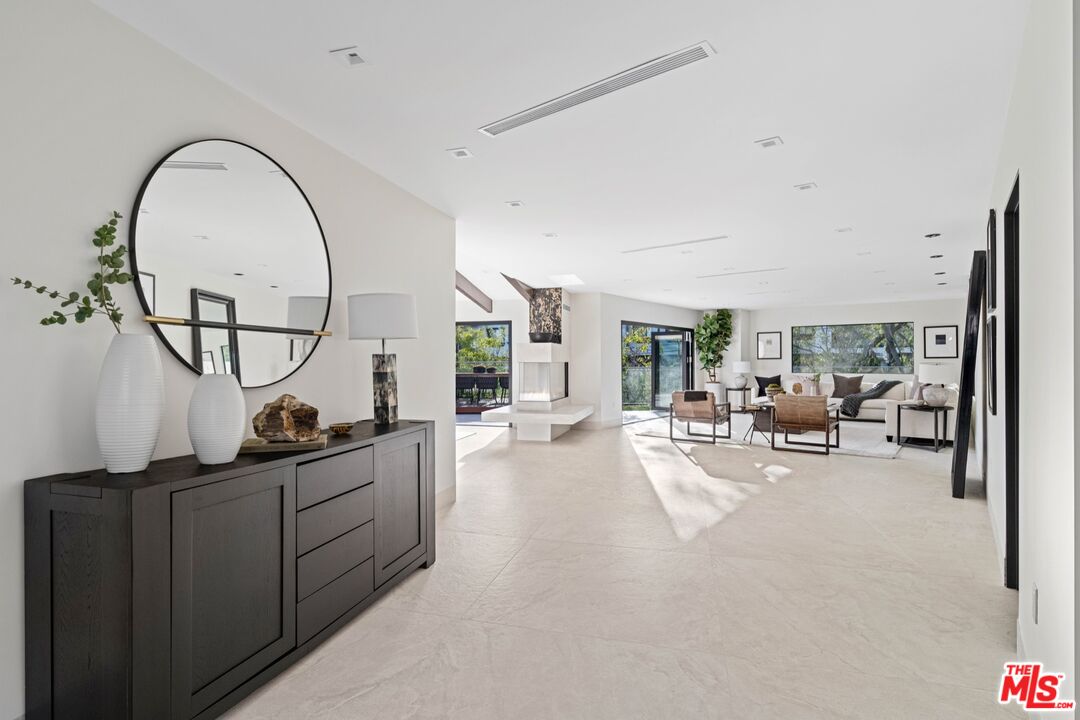 MLS #25617071 image #1