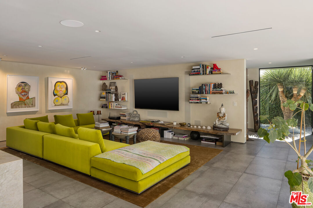 MLS #25617075 image #14