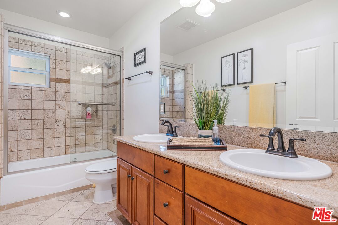 MLS #25617173 image #17