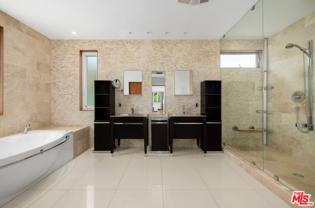 MLS #25617193 image #14