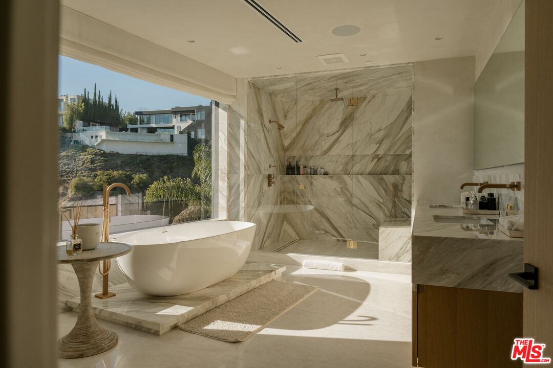 MLS #25617293 image #16