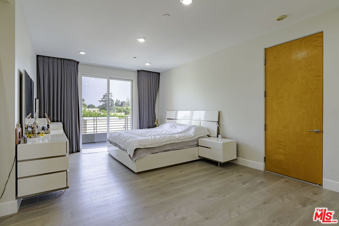 MLS #25617295 image #24