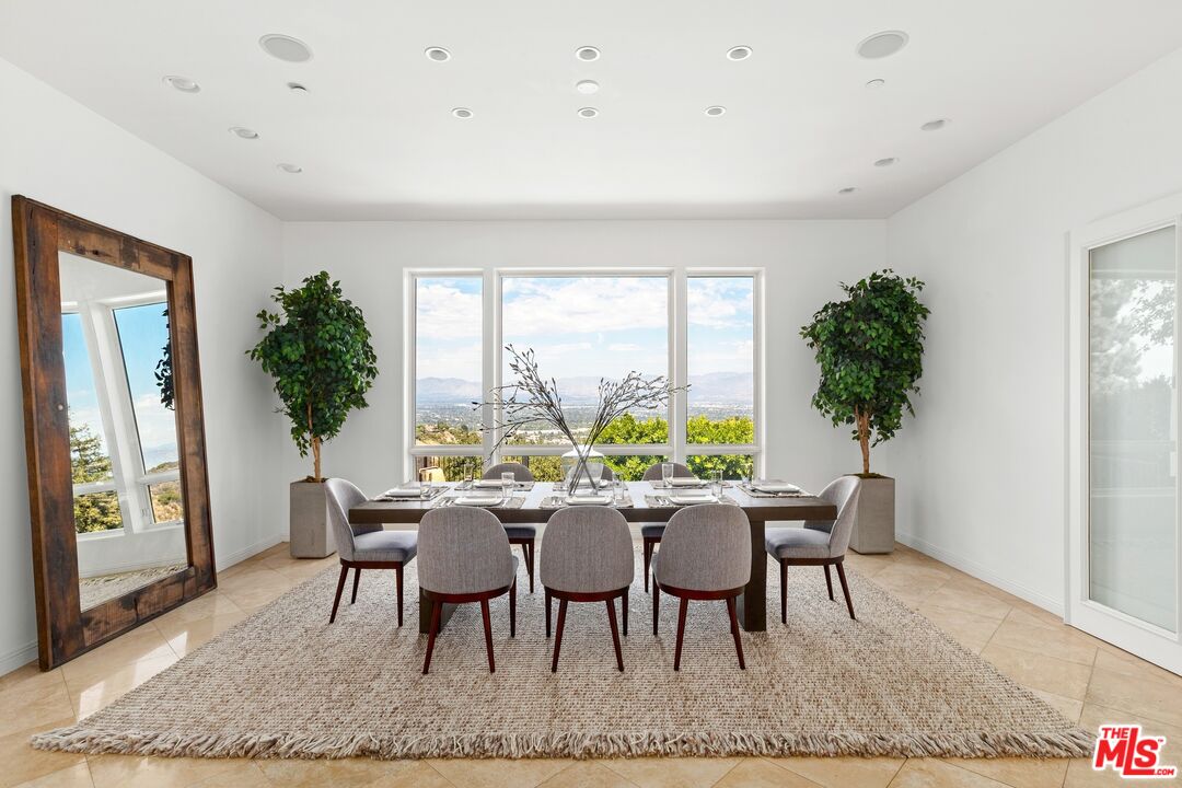 MLS #25617313 image #0