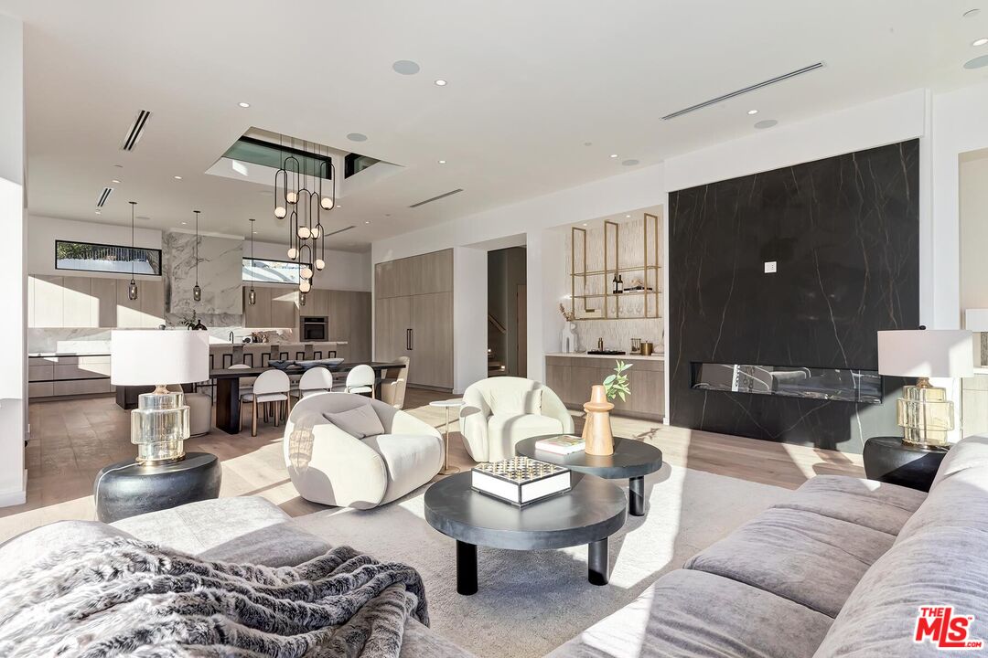 MLS #25617725 image #15