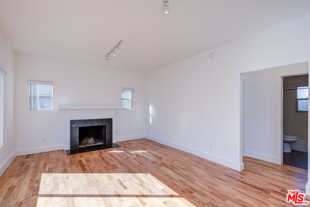 MLS #25617877 image #3