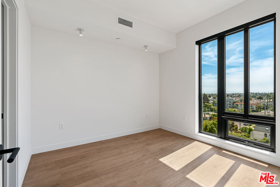 MLS #25617885 image #6