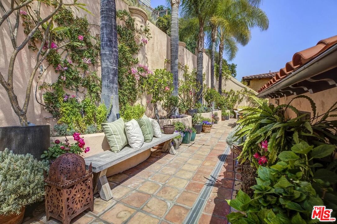 MLS #25617941 image #15