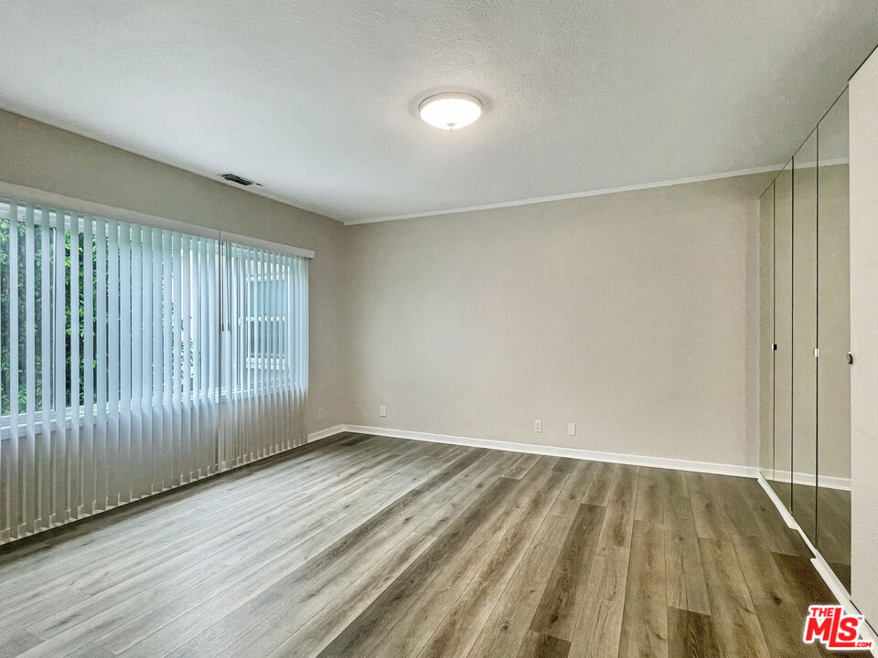 MLS #25617963 image #19