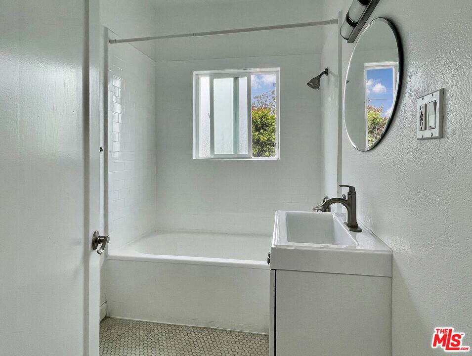 MLS #25617963 image #26