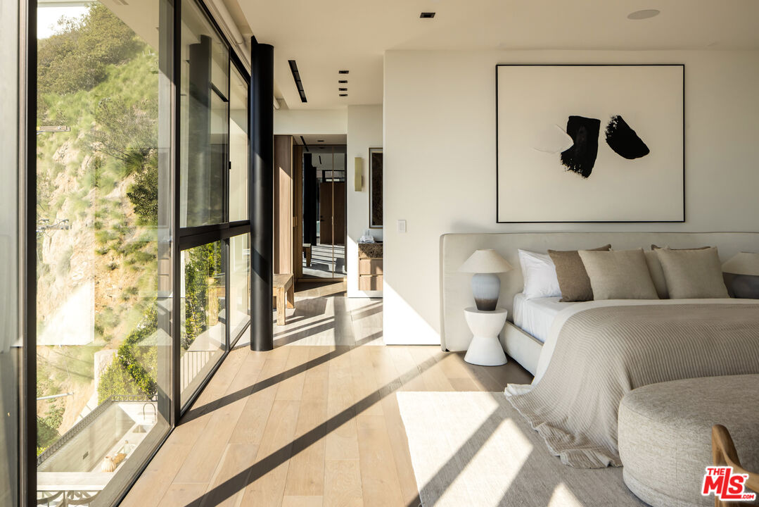 MLS #25618003 image #11