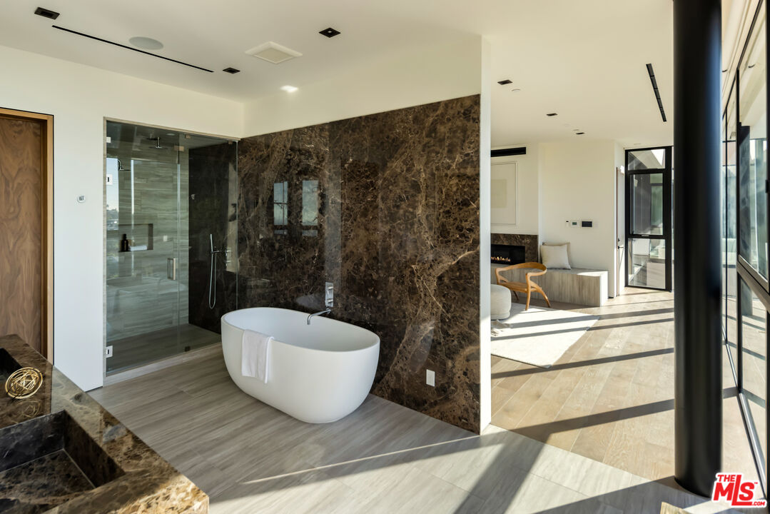 MLS #25618003 image #12