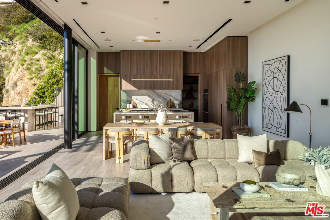 MLS #25618003 image #5