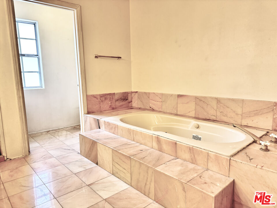 MLS #25618025 image #21