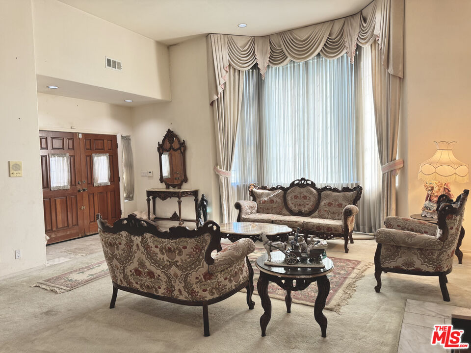 MLS #25618025 image #2