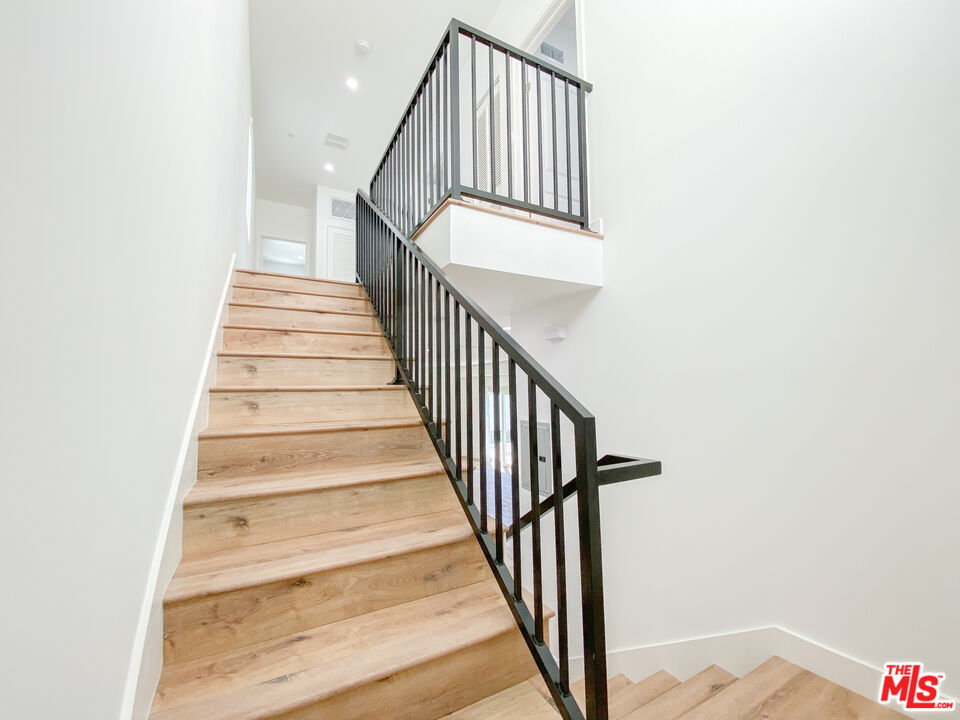 MLS #25618205 image #16