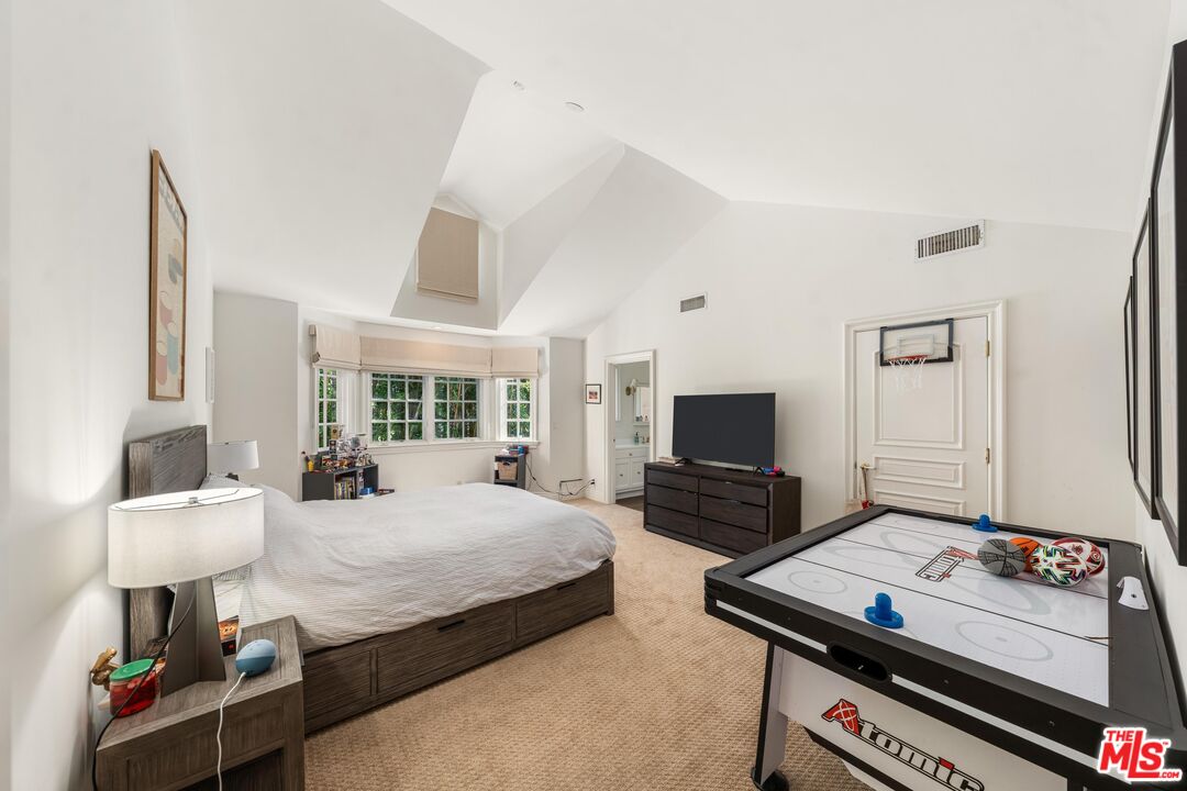 MLS #25618207 image #41