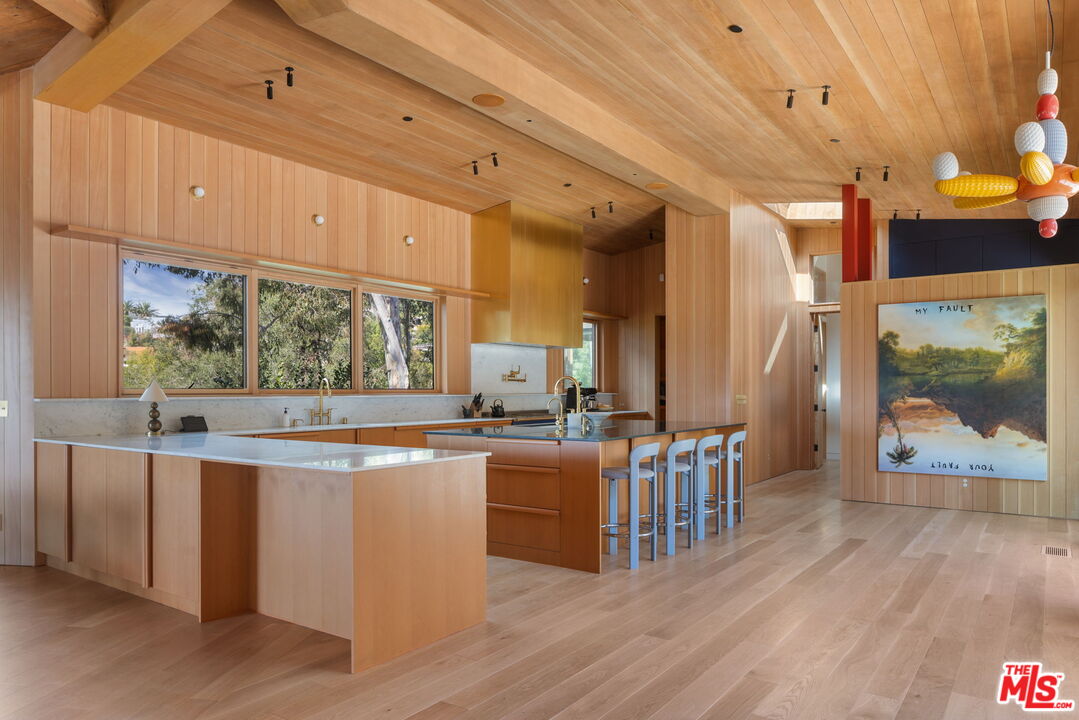 MLS #25618509 image #11