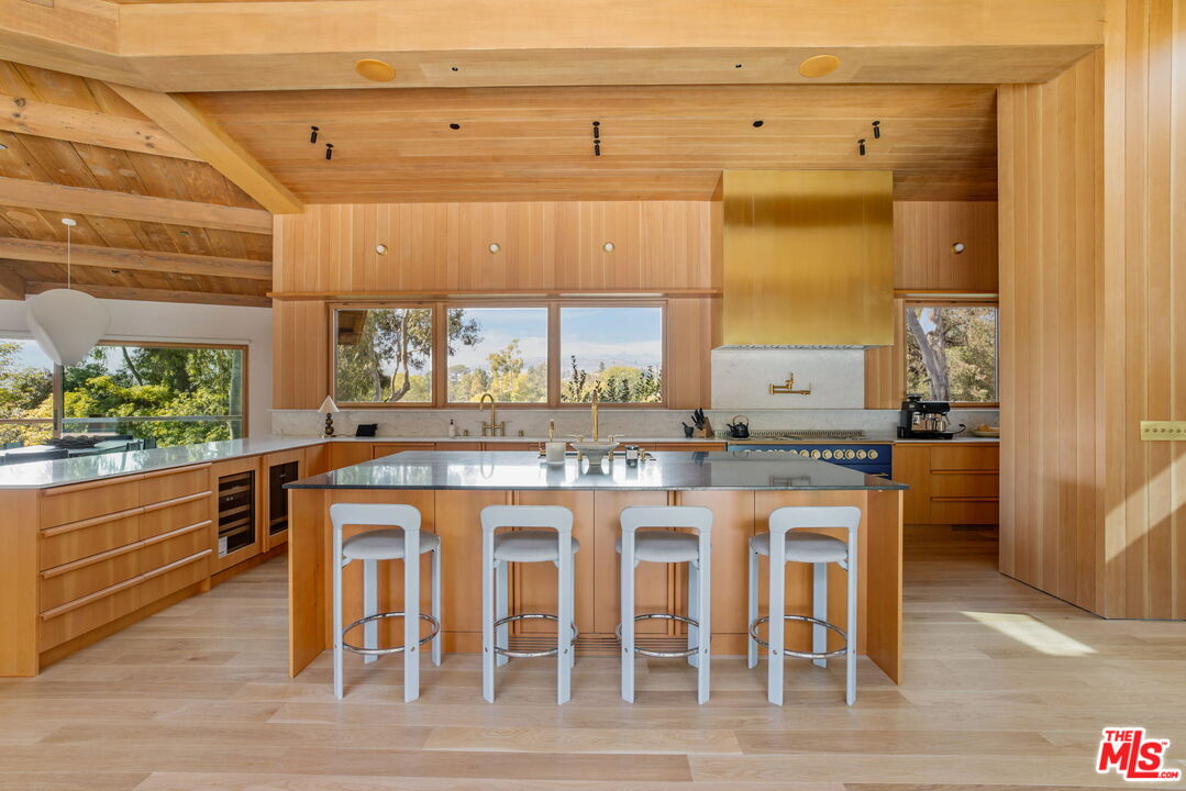 MLS #25618509 image #12