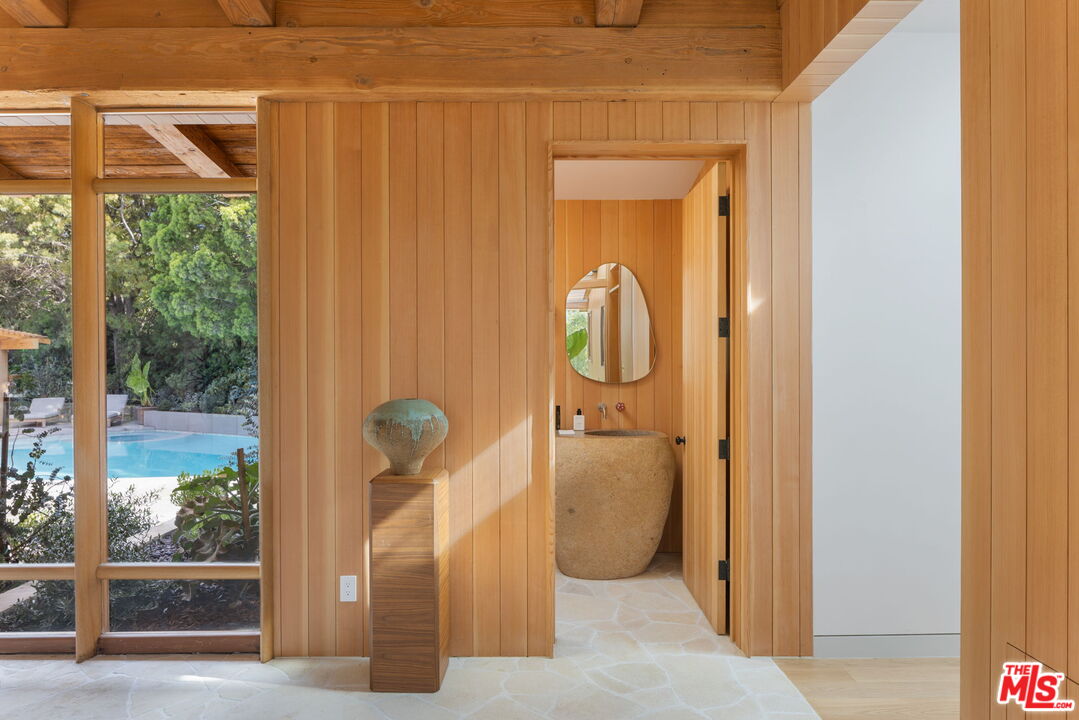 MLS #25618509 image #16