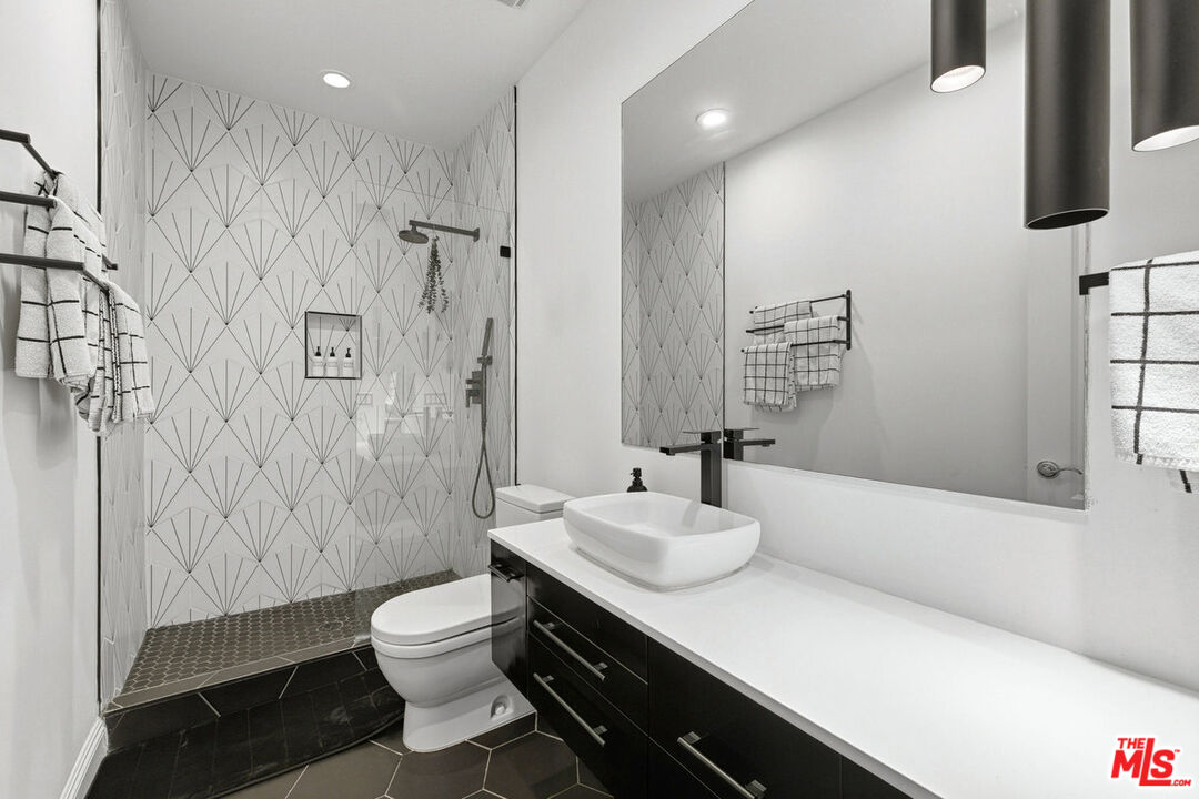 MLS #25618531 image #32