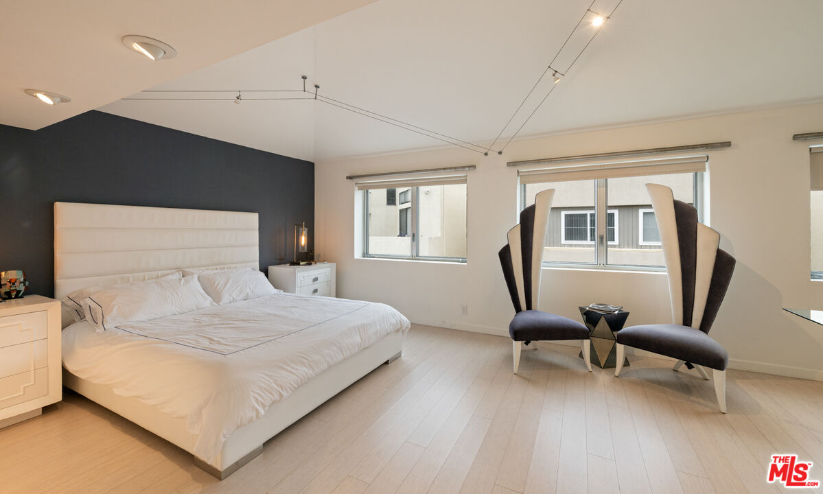 MLS #25618535 image #15