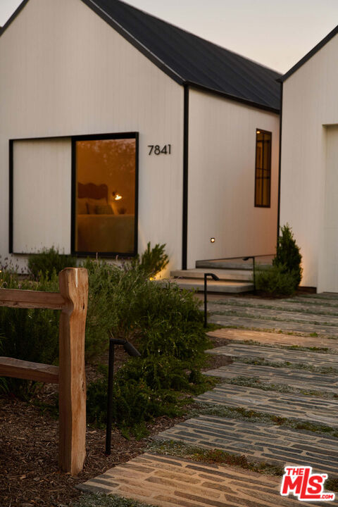 MLS #25618589 image #2