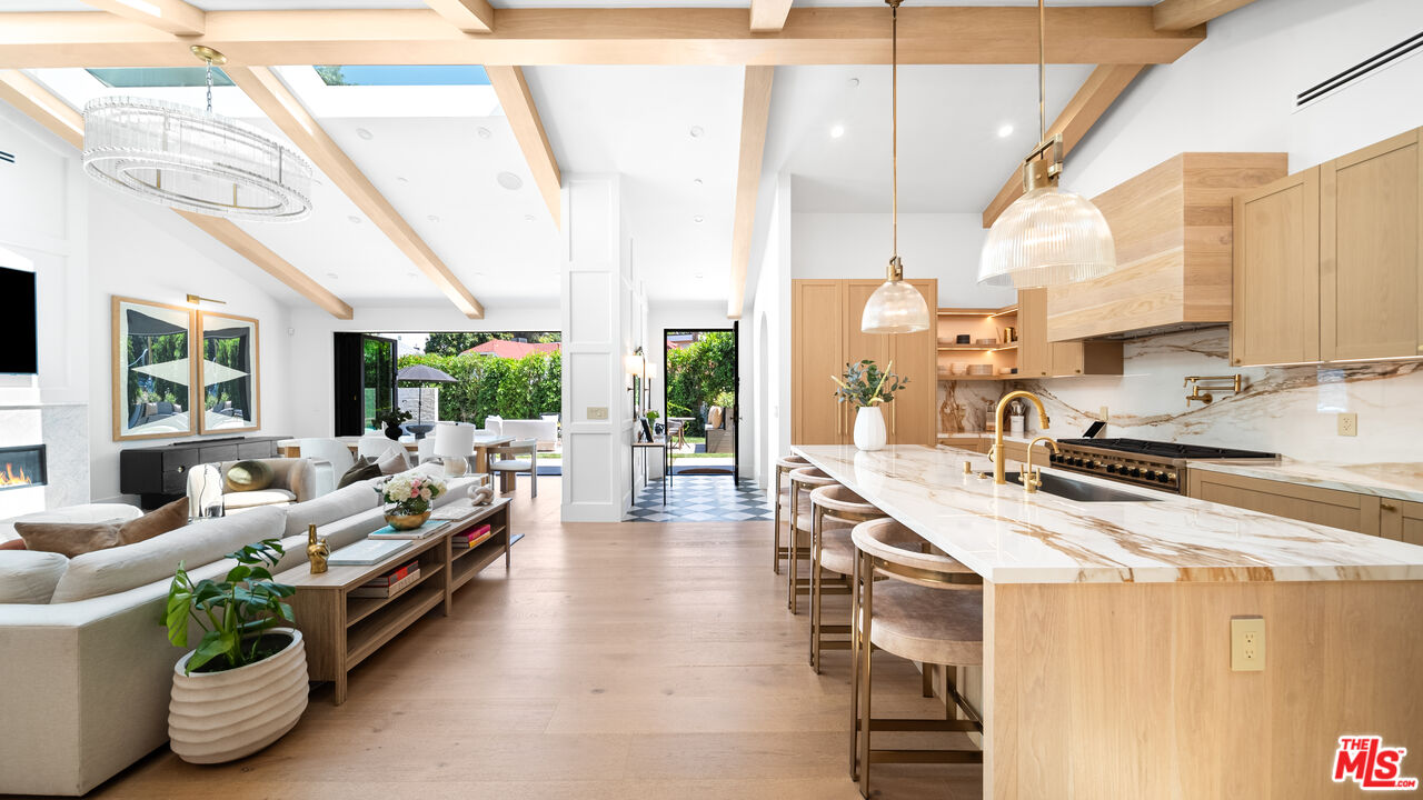 MLS #25618615 image #0