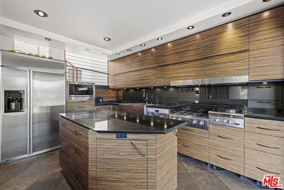 MLS #25618623 image #21