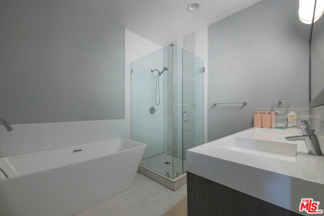 MLS #25618723 image #15