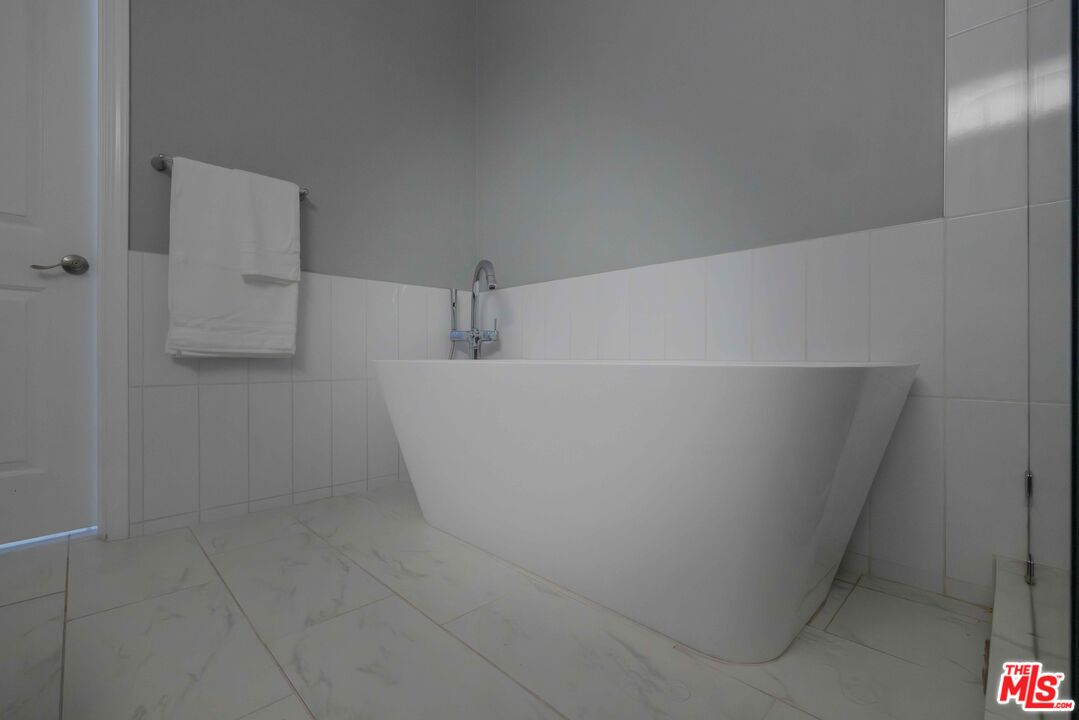 MLS #25618723 image #17