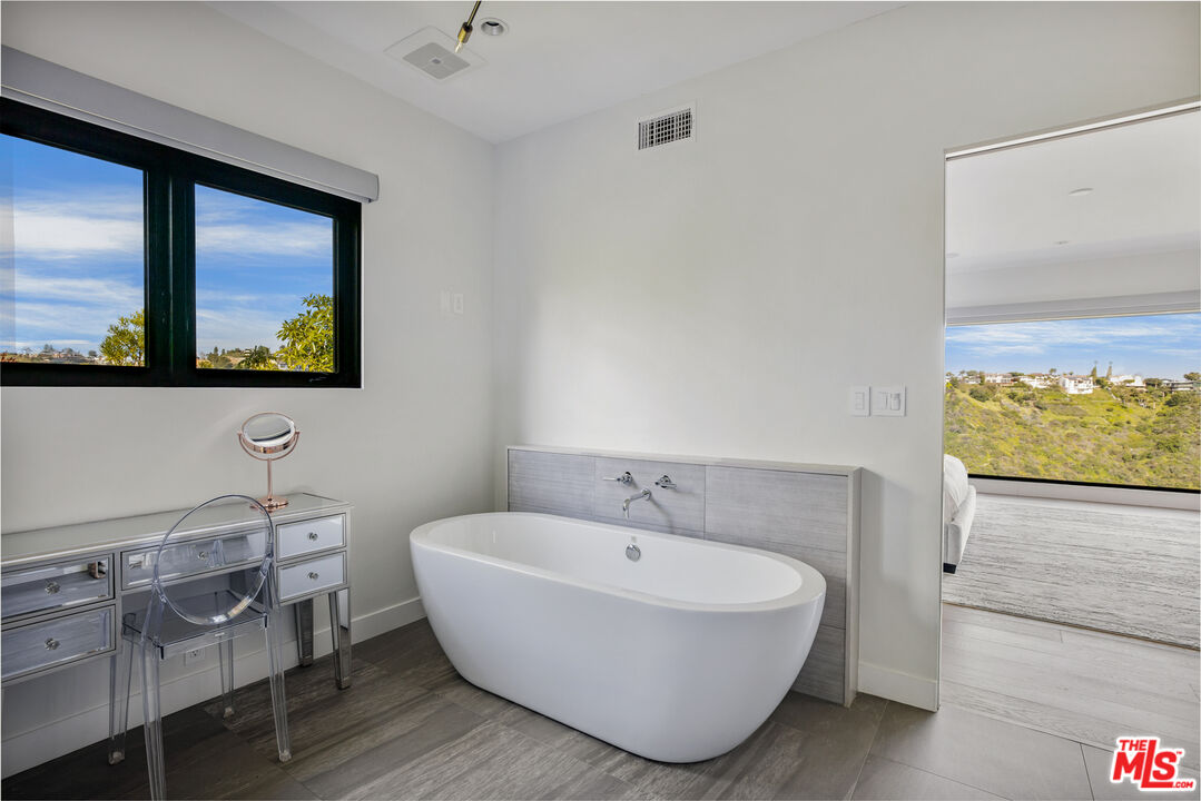 MLS #25618765 image #16