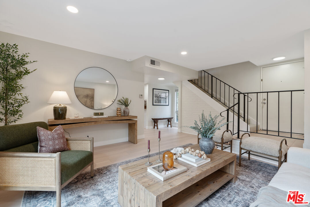 MLS #25618795 image #3