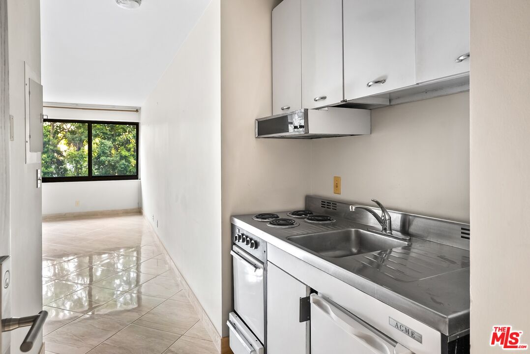 MLS #25618807 image #2