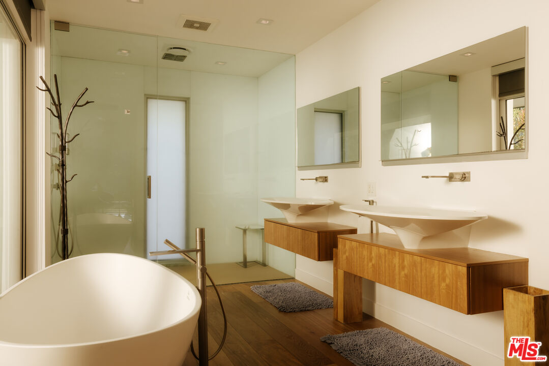 MLS #25618979 image #12