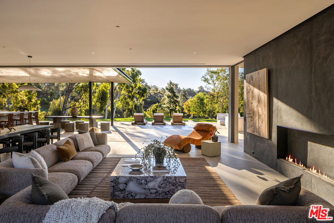 MLS #25619077 image #1