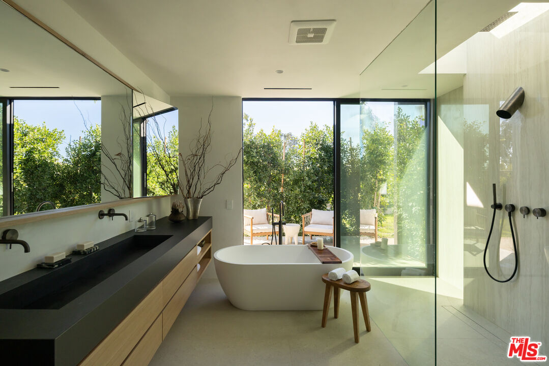 MLS #25619077 image #21