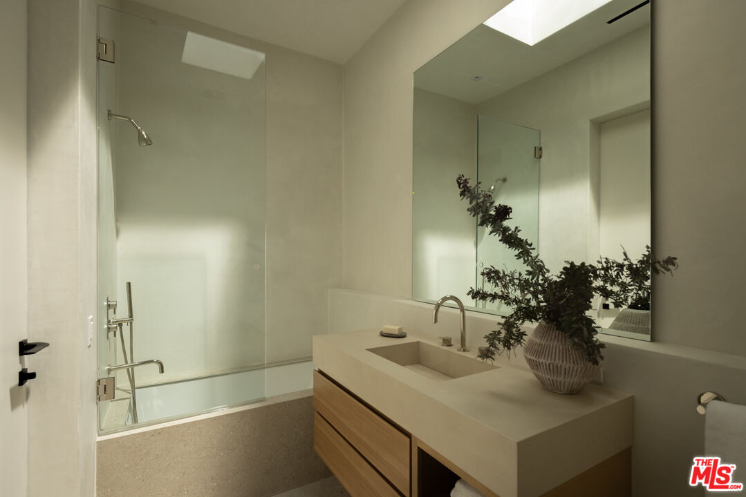 MLS #25619077 image #25