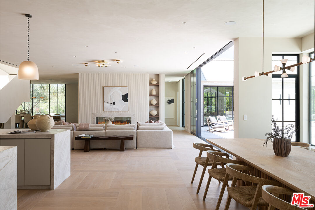 MLS #25608931 image #15