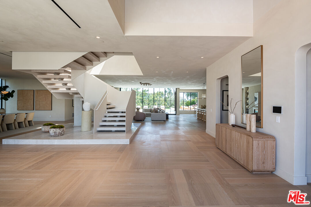 MLS #25608931 image #4