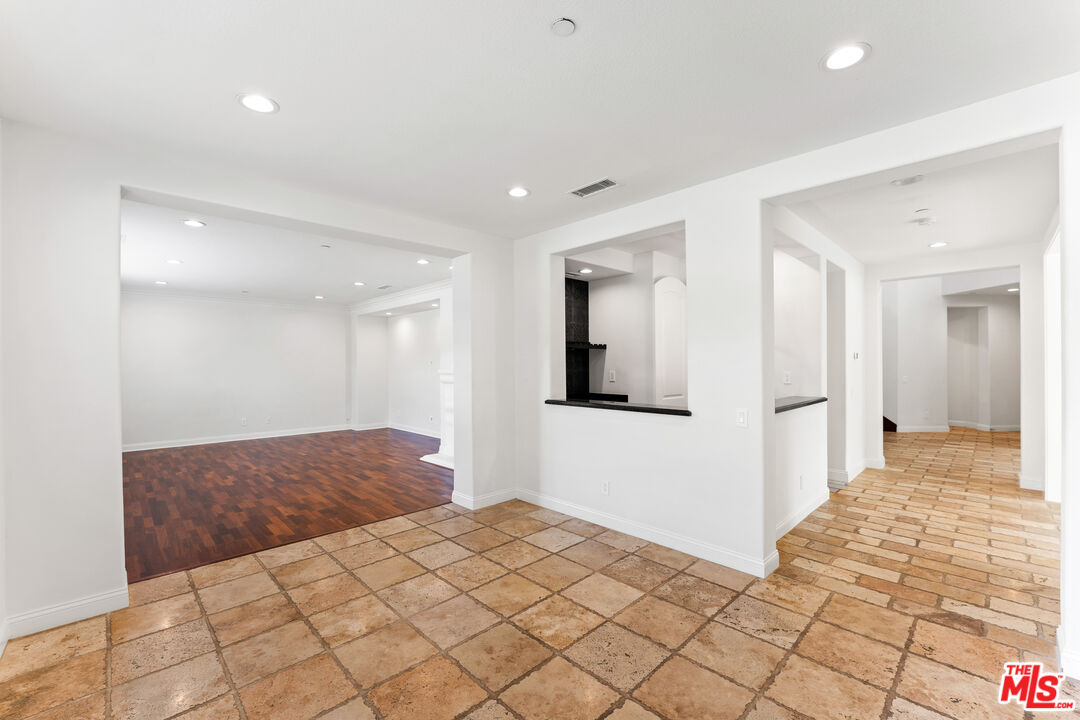 MLS #25619539 image #12