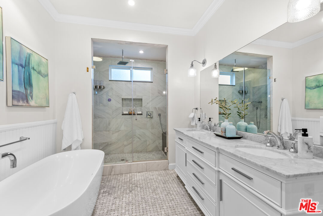 MLS #25619605 image #16